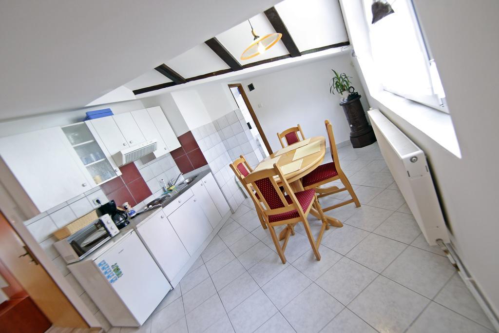 Apartment House Lalita Fuzine Bagian luar foto