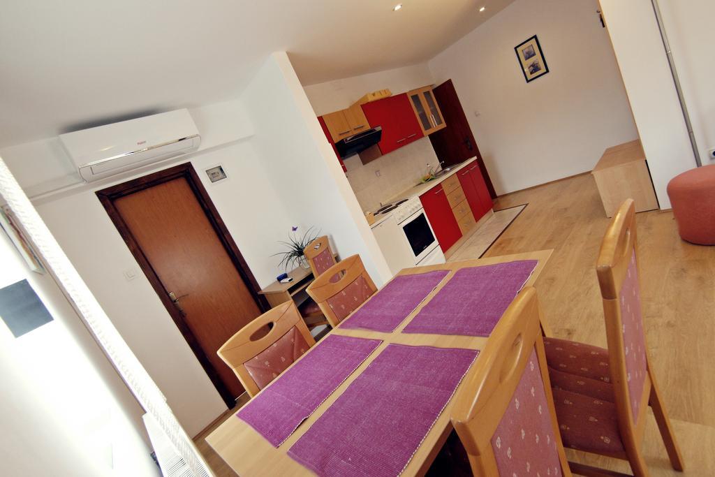 Apartment House Lalita Fuzine Bagian luar foto