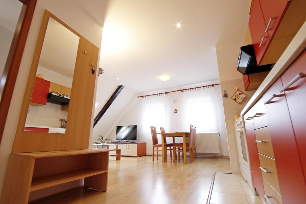 Apartment House Lalita Fuzine Bagian luar foto